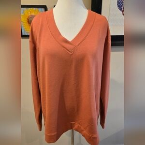 Orvis Women's Oversized Fleece Lined V-Neck Pullover Sweater in Rust Orange